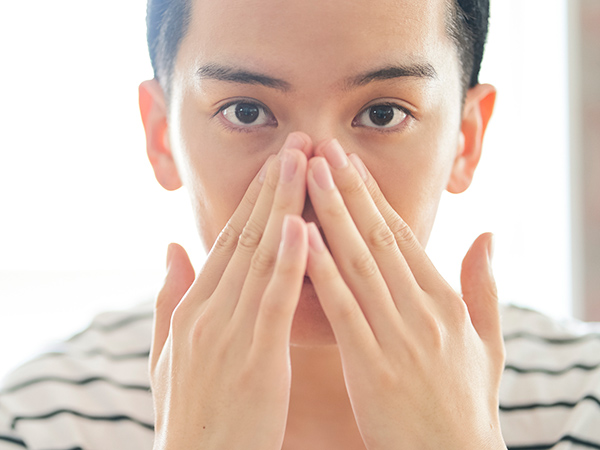 鼻のテカリや男性の顔の皮脂対策3選をご紹介