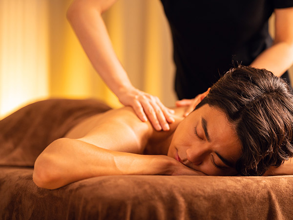 メンズエステとマッサージ店の違いとは?給料体系や仕事内容を解説