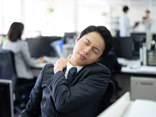 仕事の疲れをリフレッシュする方法｜疲労の種類やリスクも解説