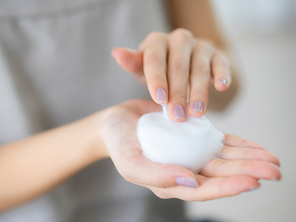 【セラピスト向け】メンズエステの泡洗体とは？基本の流れと施術のコツを解説